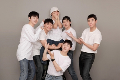 ONF、メンバー全員が除隊、フルメンバーに