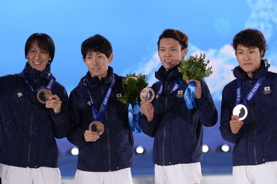 銅の日本ジャンプ団体にメダル授与、ソチ五輪