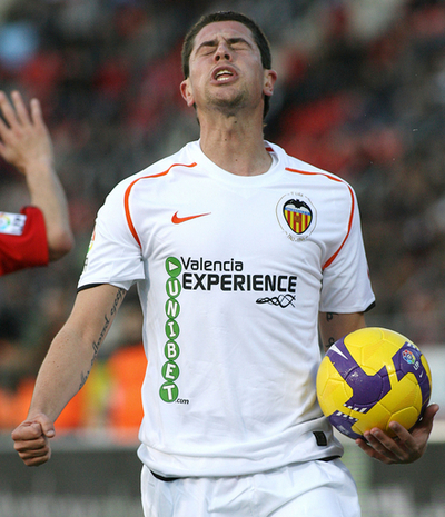 バレンシア アウェーでマジョルカに敗れる