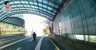 韓国・小学生2人が電動自転車で“命知らず”の高速道路走行