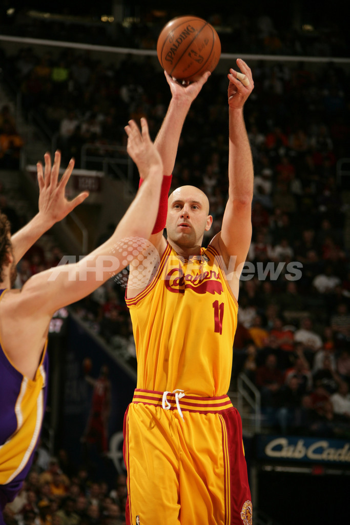 キャバリアーズ レイカーズに敗れホーム初黒星