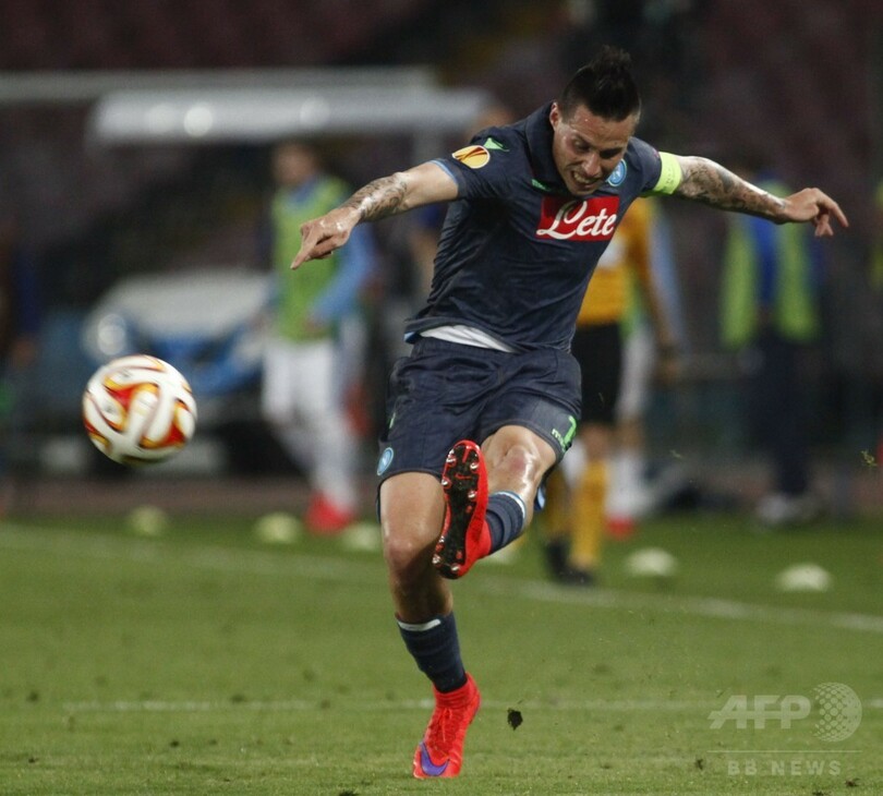 ナポリ、初戦ホームでドニエプルと引き分ける ヨーロッパリーグ