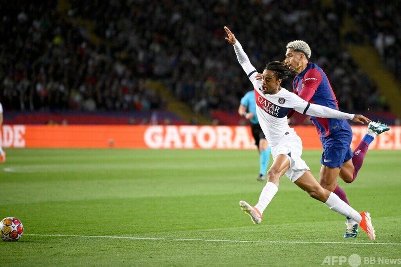 「ひどかった」 バルサ監督が主審批判 退場から逆転されCL敗退