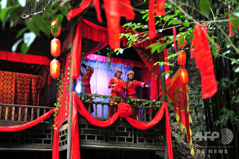 体験はいかが…情緒あふれる土家族の婚礼 中国・湖北