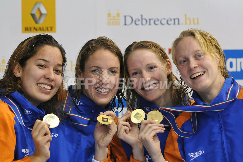オランダ女子4x50メートル自由形を世界新で制す