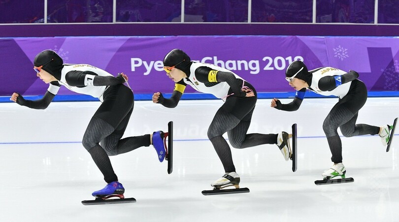 日本が女子団体追い抜きで金メダル、平昌五輪