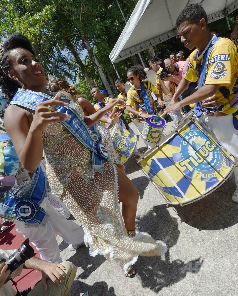 パーティーの始まりだ！ リオのカーニバルが開幕