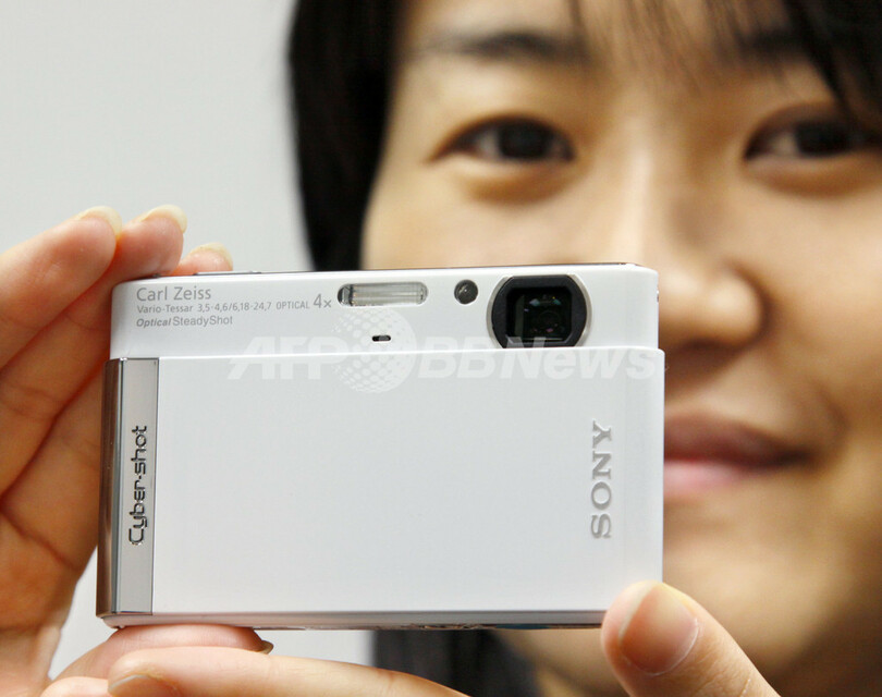 ソニー、HD動画が撮影できるスリムデジカメを発表