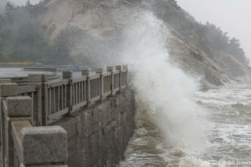 台風12号、中国・上海に上陸 160万人が避難