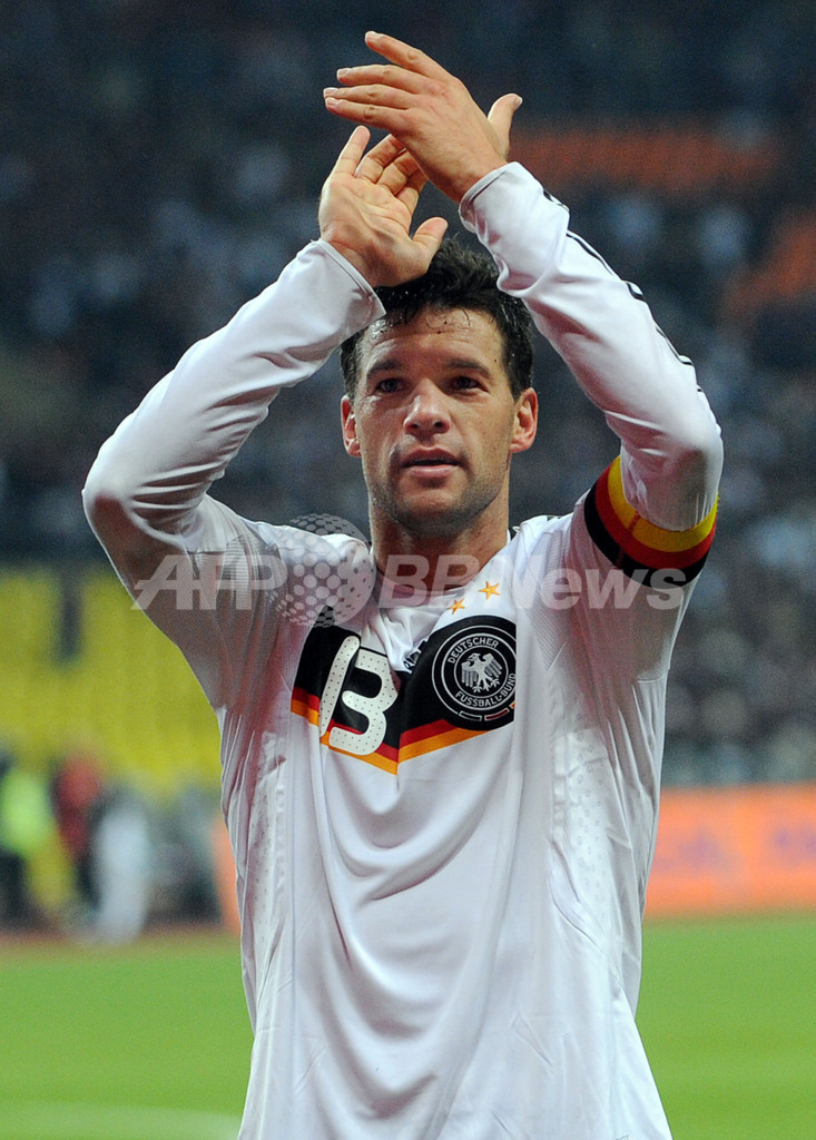 ドイツ クローゼの得点でロシアを破り本大会出場決める、W杯予選