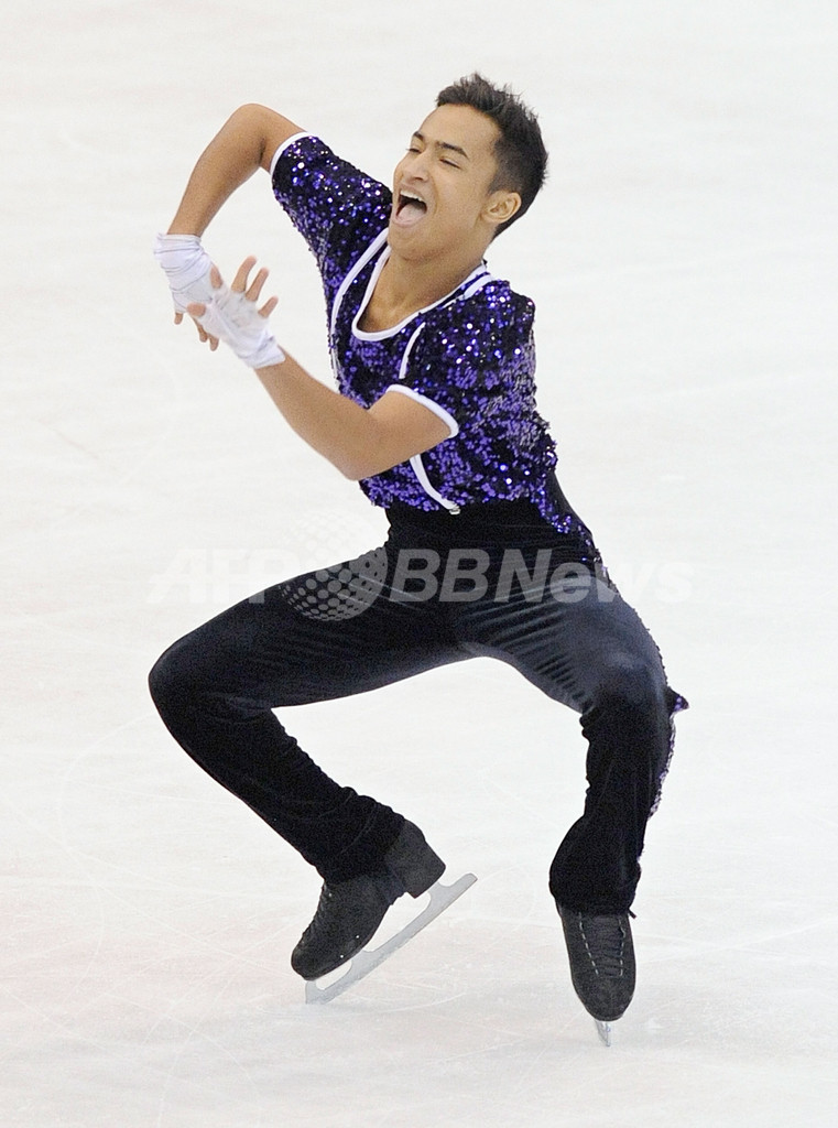 男子シングル、高橋が優勝 羽生4位 フィギュアNHK杯