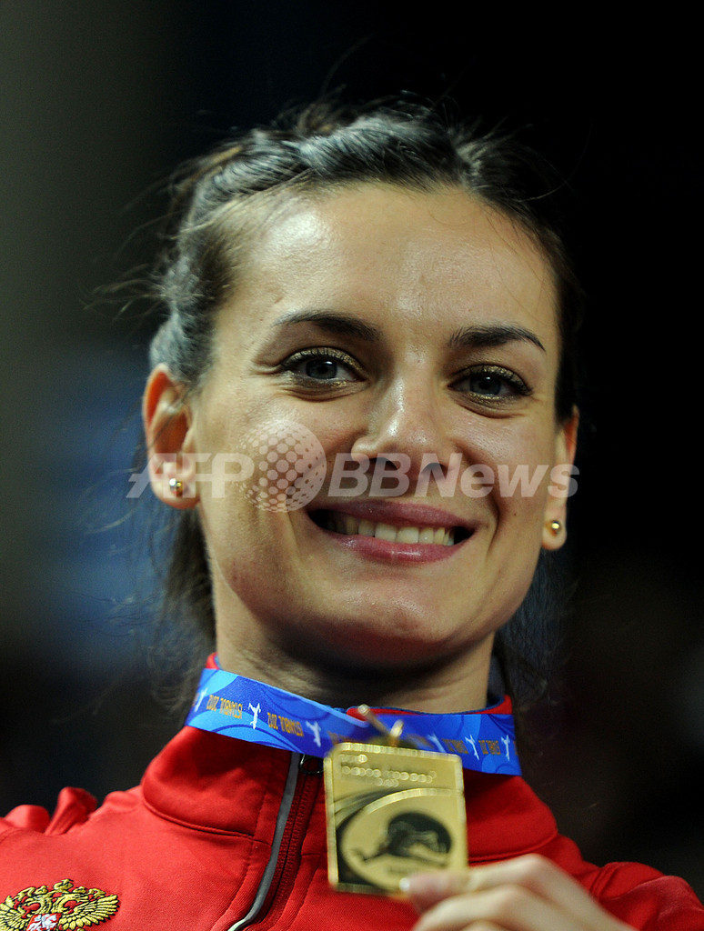 イシンバエワが女子棒高跳び優勝、世界室内陸上