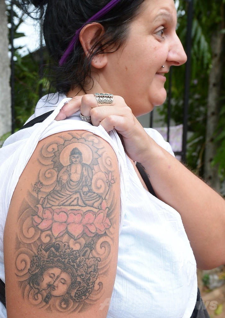 仏陀のタトゥー入れた観光客を拘束 スリランカ 写真5枚 国際ニュース Afpbb News