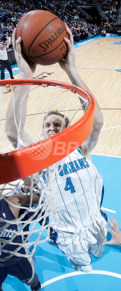 ホーネッツ グリズリーズに勝利