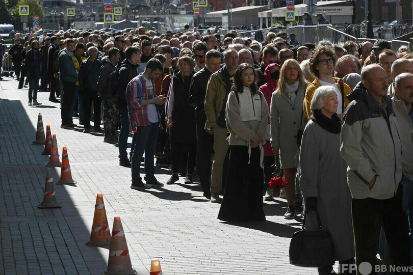 ロシア国民、ゴルバチョフ氏に最後の別れ プーチン氏は欠席