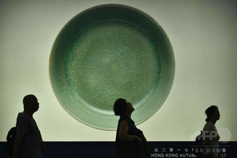 宋朝時代の青磁の碗、42億円超で落札 中国磁器では史上最高額