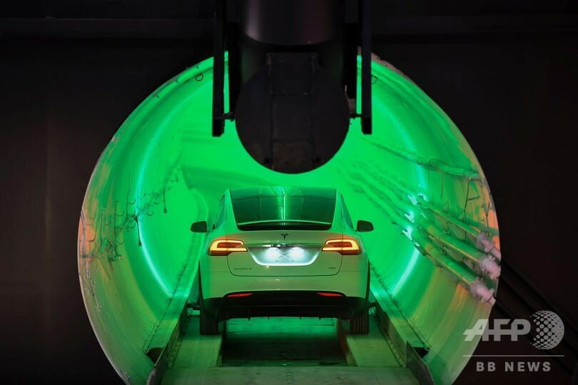 マスク氏が低コストトンネル公開、都市交通網に革命？