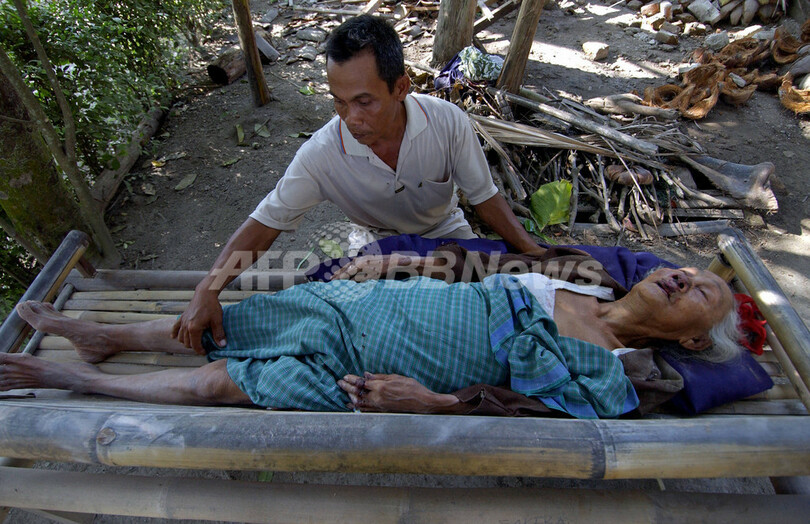 ＜ジャワ島中部地震＞死者2727人以上 - インドネシア