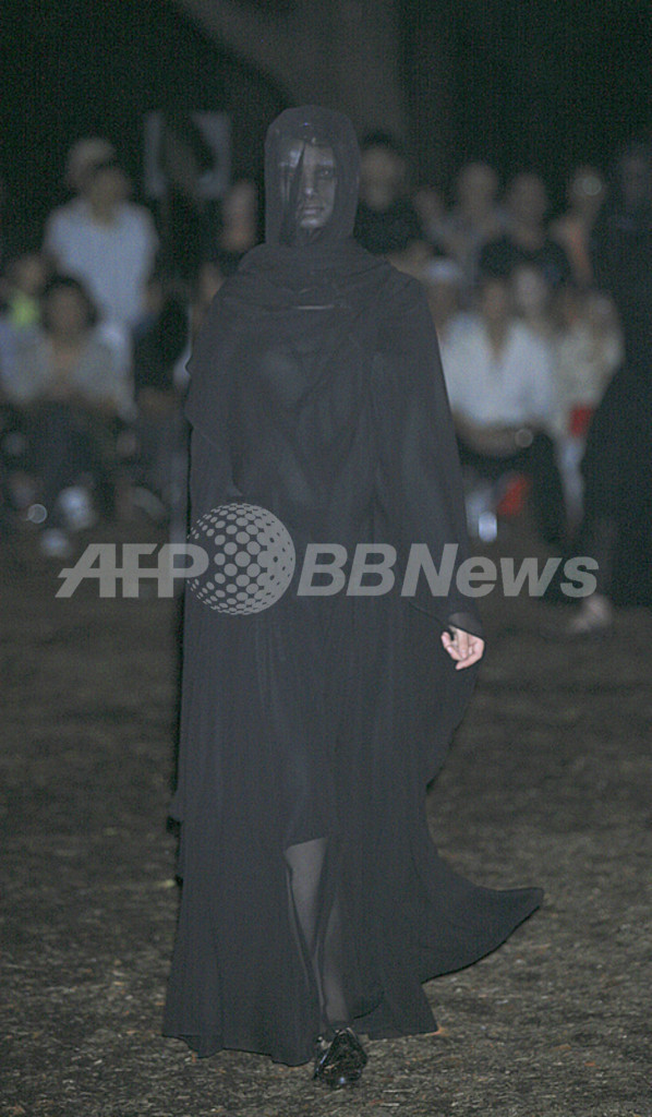 ＜09年春夏東京・コレクション＞ワイズ レッドレーベル、新作を発表