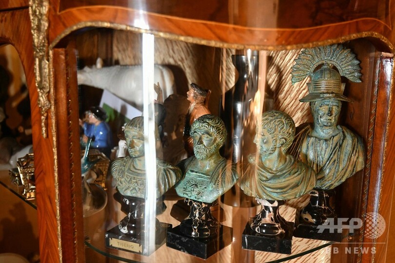 伊ローマ、「マフィアの邸宅」を重機で解体