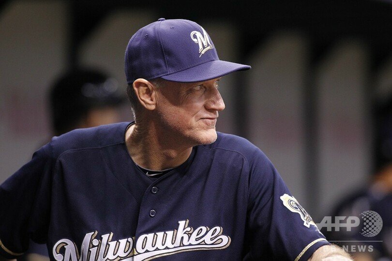 レッドソックス、ベンチコーチのレニキー氏が暫定監督に