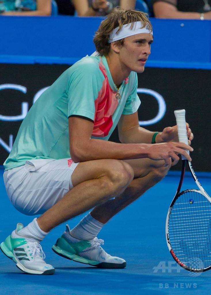 フェデラー、次世代の筆頭ズベレフに敗れる ホップマン杯