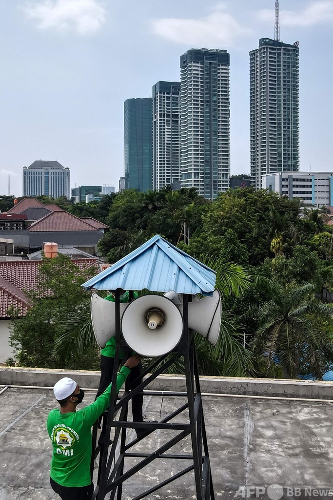 モスクの大音量に抗議すると処罰対象？ インドネシアの宗教的な不協和音