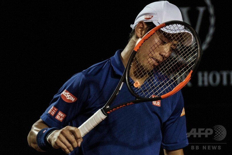 錦織がリオOP初戦敗退、ラケットをたたき壊す場面も