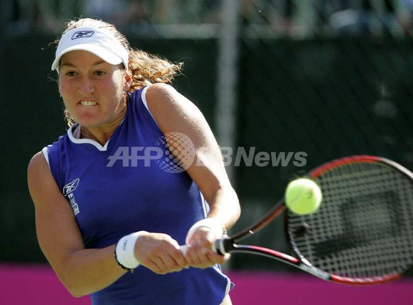 ロシア シャラポワがピアーを降し対戦成績を2勝1敗に