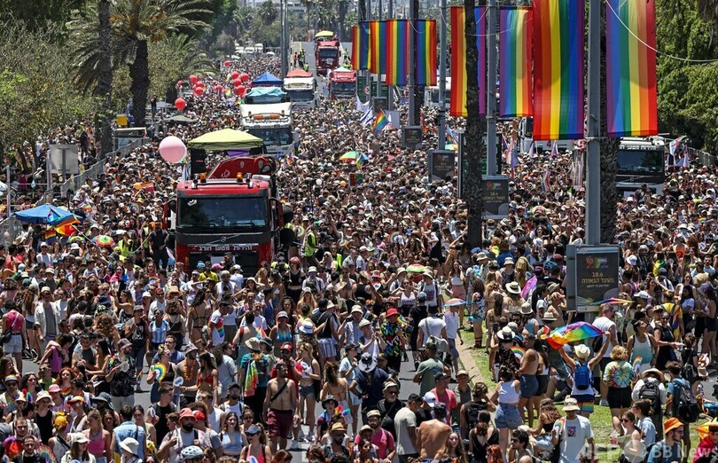テルアビブでプライド・パレード 17万人以上が参加