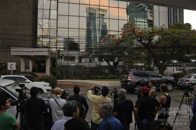 パナマ当局、文書流出の法律事務所を家宅捜索