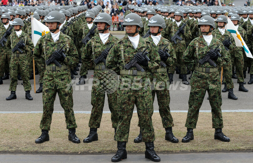 菅首相、自衛隊の観閲式で訓示