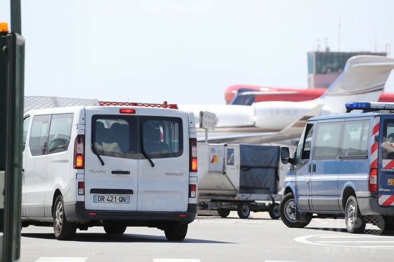 「EUROへ戻りたい」、国外退去の露サポーターが堂々宣言