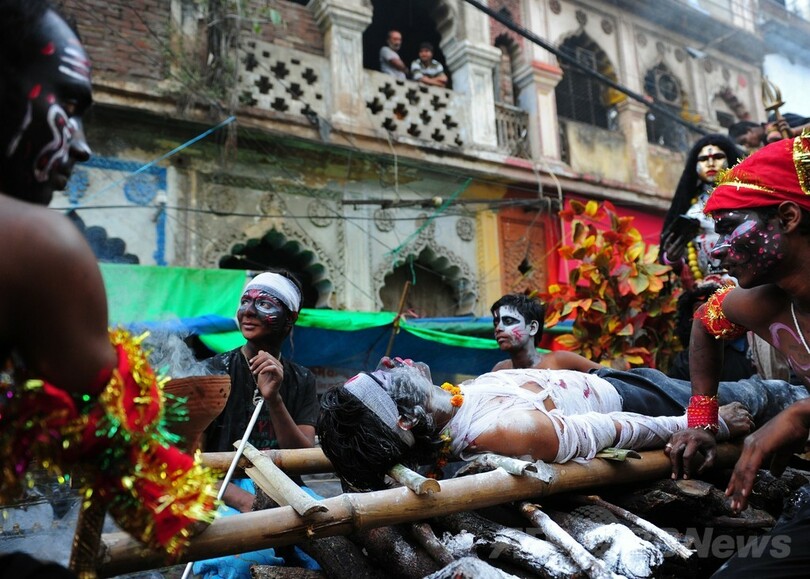 ヒンズー教の祭り「マハ・シバラトリ」、シバ神の生誕を祝う インド