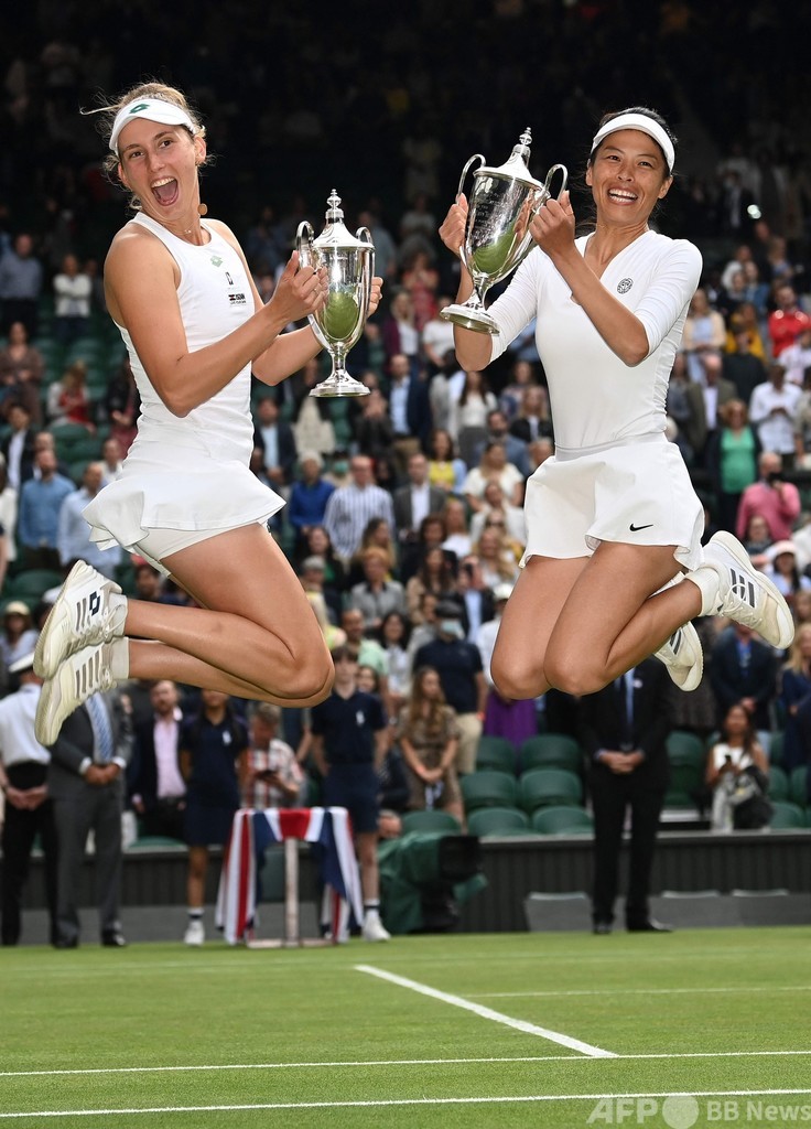 謝淑薇、3度目のウィンブルドン女子複V メルテンスとペアで栄冠