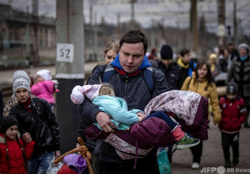 ロシア、ウクライナ東部で「大規模」攻撃準備 地元知事