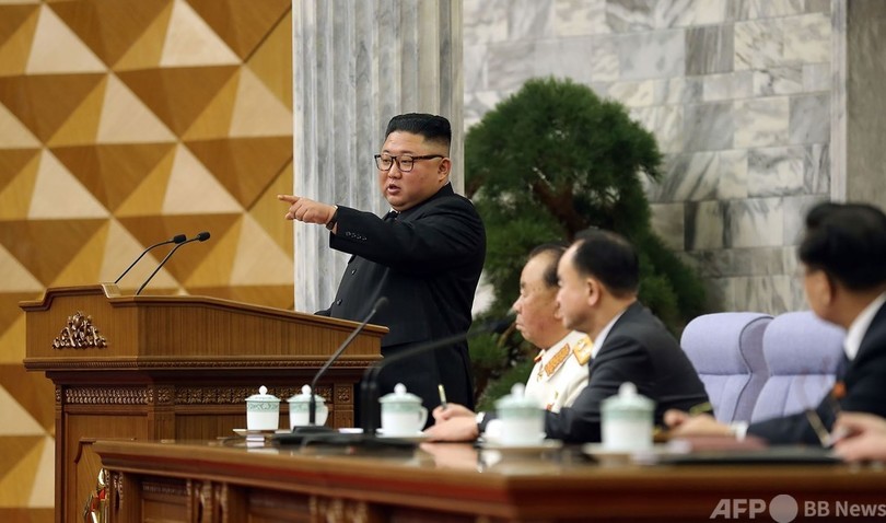 金正恩氏、高官らの「敗北主義」を痛罵 自国の経済困窮で
