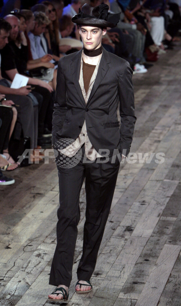 ＜09年春夏パリ・メンズコレクション＞ランバン、新作を発表