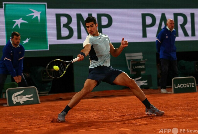 アルカラスが全仏OP8強入り 準々決勝でズベレフと激突