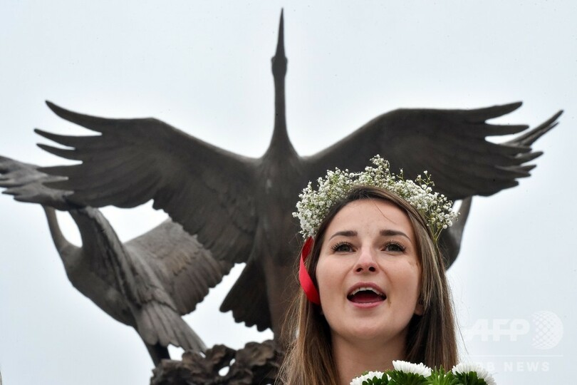 ベラルーシでデモ続く 大統領辞任求め10万人