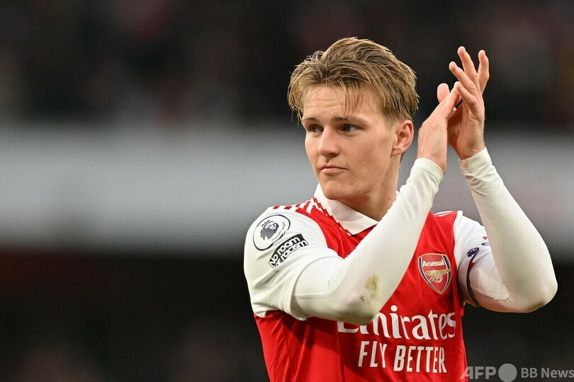 首位アーセナルが劇的逆転勝利 シティとの勝ち点5差維持