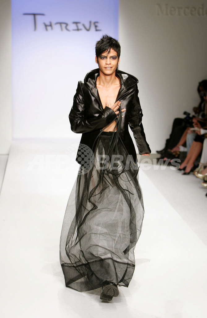 ＜07/08年秋冬ロサンゼルス・コレクション＞オマイラ・モタ、スライヴのショーに登場 - 米国