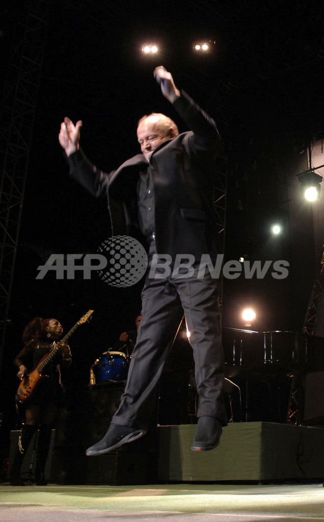 欧州ツアー中のジョー・コッカー、スロバキアでコンサート開催