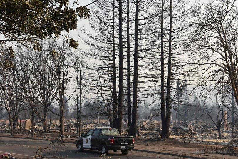 米カリフォルニア州の山火事、死者21人に 「破滅的な事態」