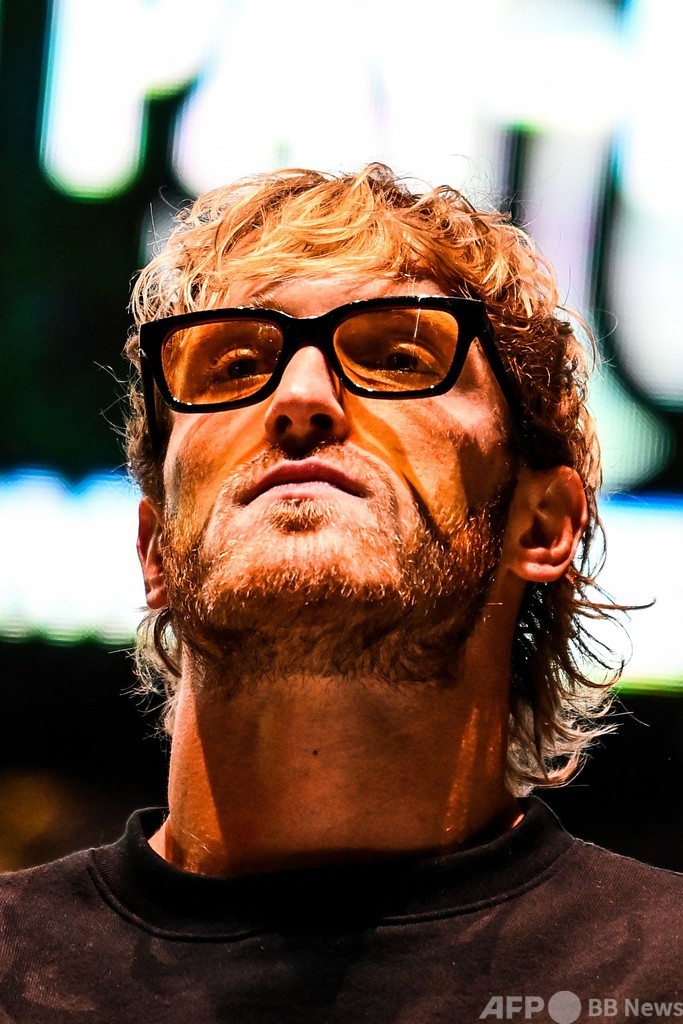 メイウェザー氏とローガン・ポールがフェースオフ 6日に対戦