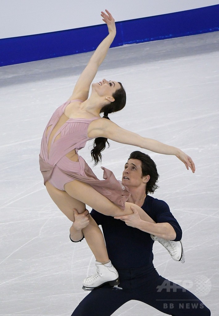 羽生が男子SPで3位発進、宇野は100点超えで2位に 四大陸選手権