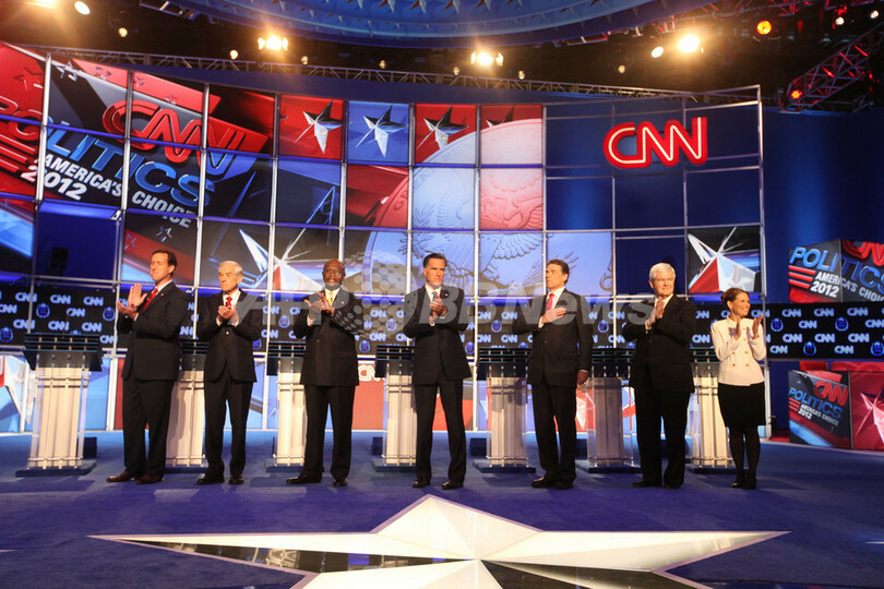 米共和党候補者討論会、ロムニー氏とペリー氏が激しく応酬