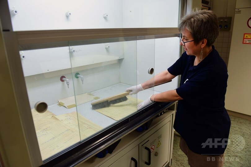 ホロコースト関連資料、アパートの壁の中から発見 ブダペスト