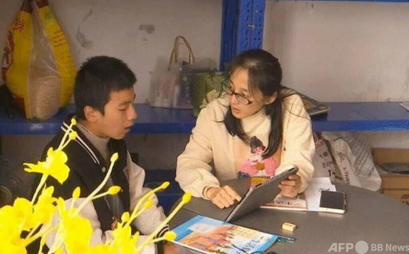 脳性麻痺の少年がポップコーン販売で成功 中国
