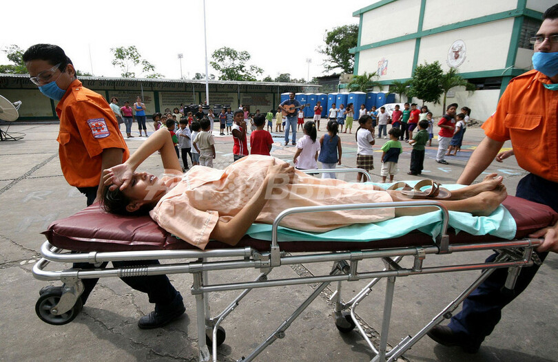 メキシコ南部大洪水、救援物資届かず　市民の怒り募る